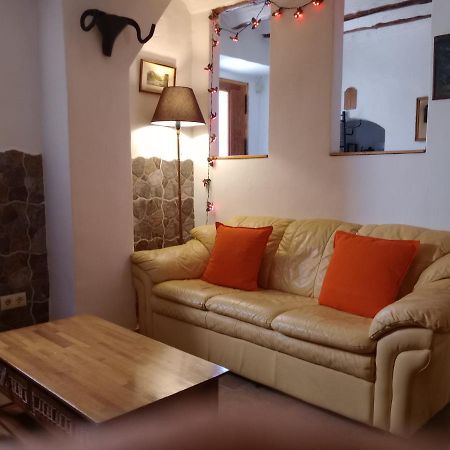 Casa En La Plaza, Hinojares - Ideal For Exploring The Area Esterno foto