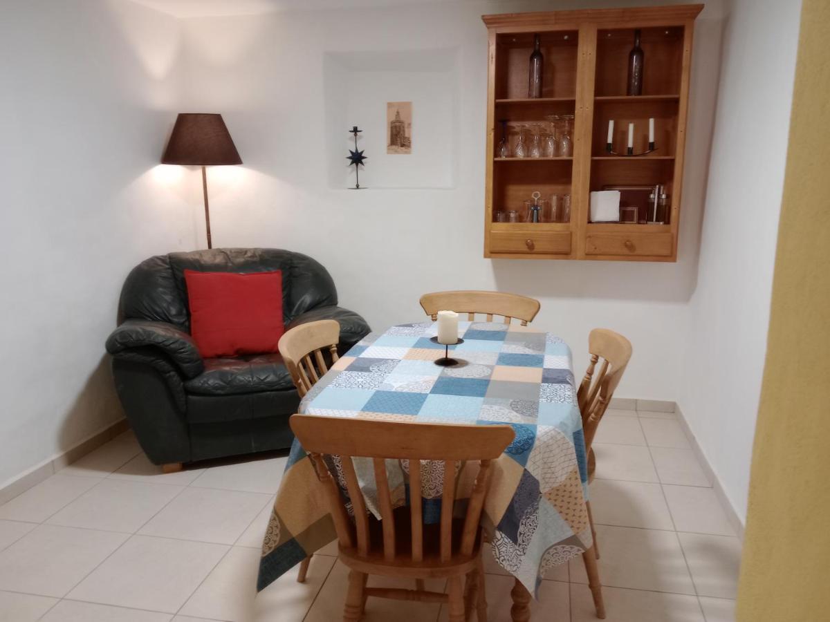 Casa En La Plaza, Hinojares - Ideal For Exploring The Area Esterno foto