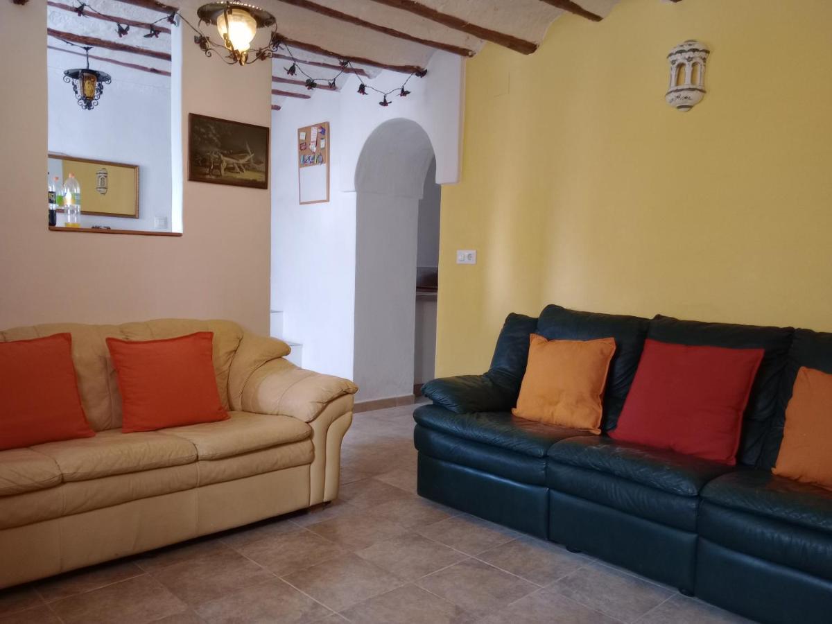 Casa En La Plaza, Hinojares - Ideal For Exploring The Area Esterno foto
