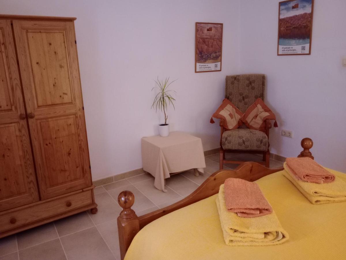 Casa En La Plaza, Hinojares - Ideal For Exploring The Area Esterno foto